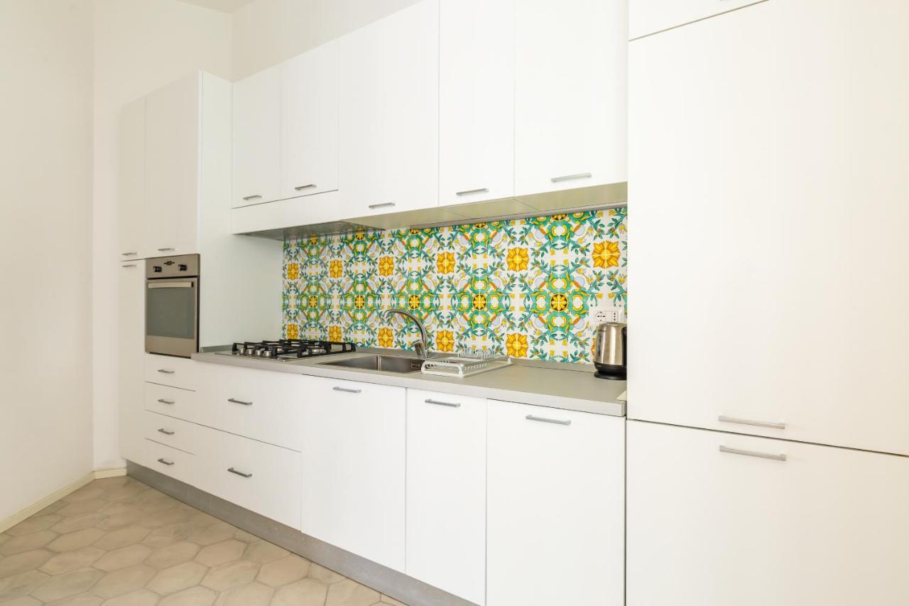 Nova Stylish House In Center By Napoliapartments Экстерьер фото